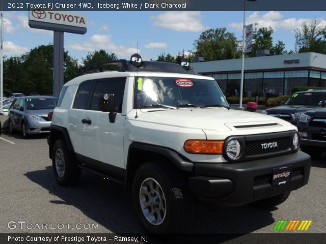 2012 Toyota FJ Cruiser 4WD in Iceberg White
