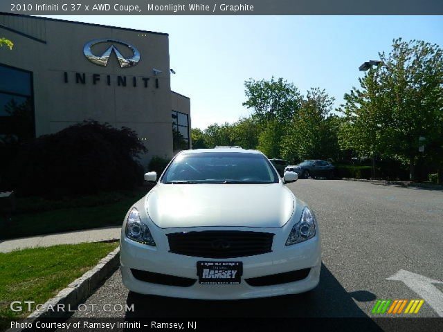 2010 Infiniti G 37 x AWD Coupe in Moonlight White