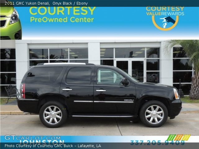 2011 GMC Yukon Denali in Onyx Black