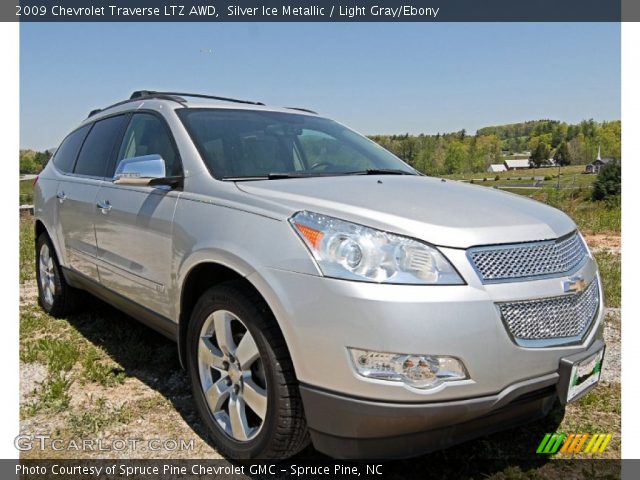 2009 Chevrolet Traverse LTZ AWD in Silver Ice Metallic