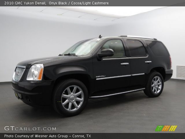 2010 GMC Yukon Denali in Onyx Black