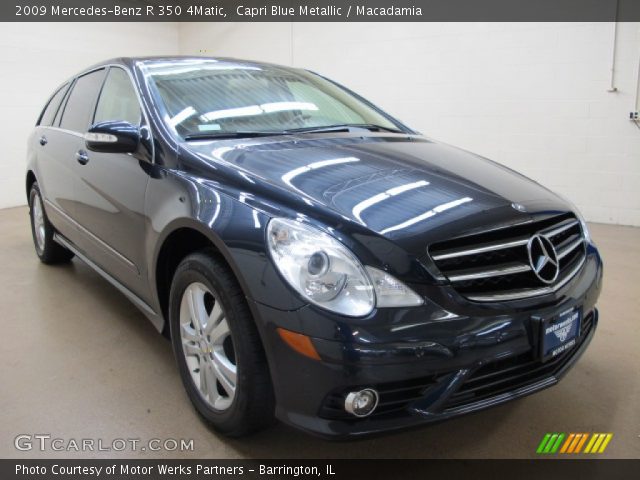 2009 Mercedes-Benz R 350 4Matic in Capri Blue Metallic