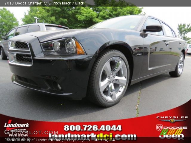 2013 Dodge Charger R/T in Pitch Black