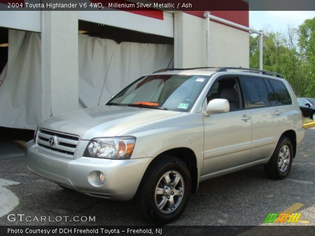 2004 Toyota Highlander V6 4WD in Millenium Silver Metallic