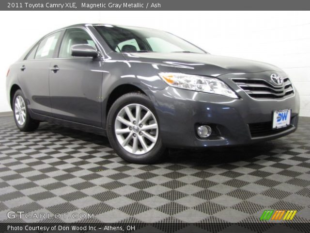 2011 Toyota Camry XLE in Magnetic Gray Metallic