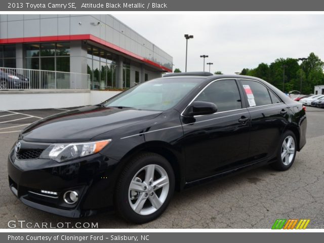 2013 Toyota Camry SE in Attitude Black Metallic