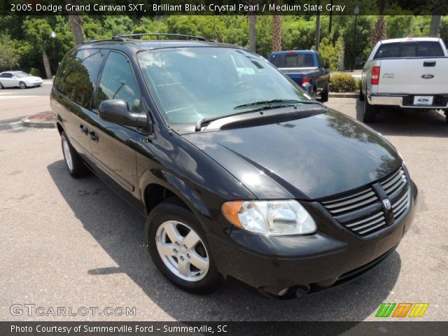 2005 Dodge Grand Caravan SXT in Brilliant Black Crystal Pearl