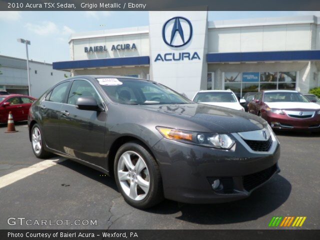 2010 Acura TSX Sedan in Grigio Metallic