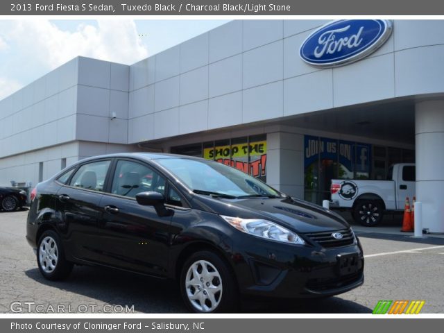 2013 Ford Fiesta S Sedan in Tuxedo Black