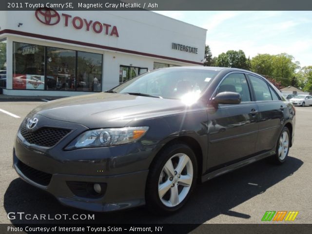 2011 Toyota Camry SE in Magnetic Gray Metallic