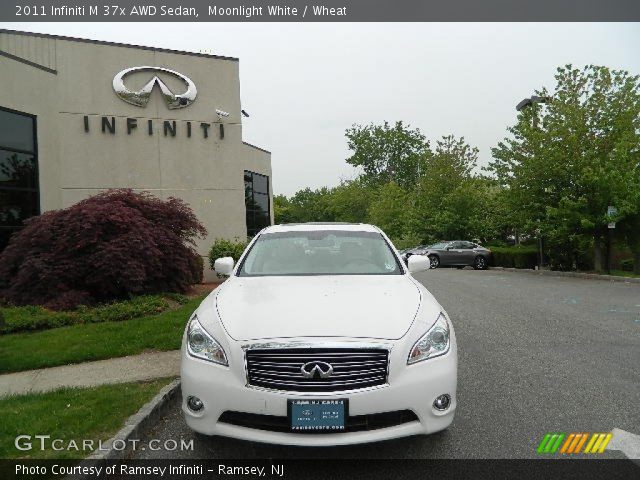 2011 Infiniti M 37x AWD Sedan in Moonlight White