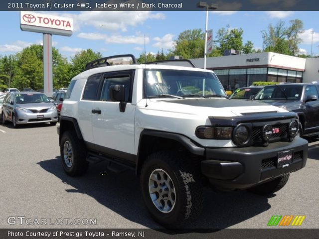 2011 Toyota FJ Cruiser 4WD in Iceberg White