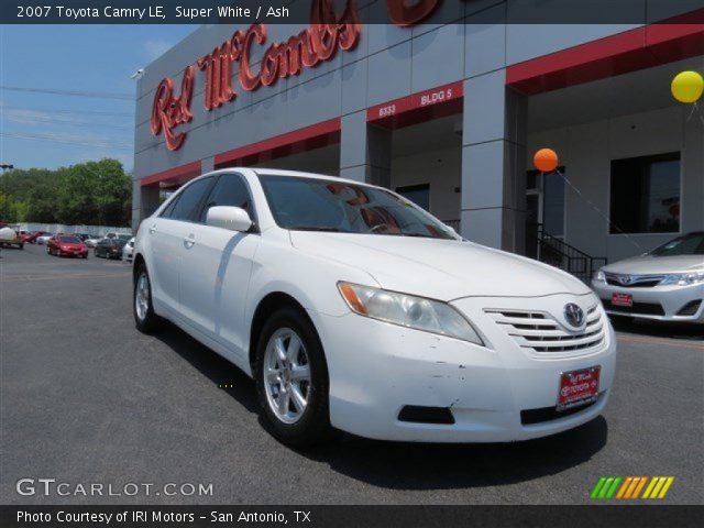 2007 Toyota Camry LE in Super White