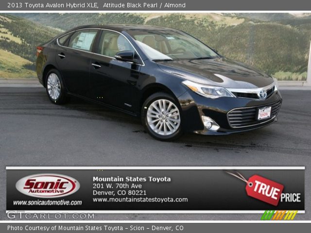 2013 Toyota Avalon Hybrid XLE in Attitude Black Pearl