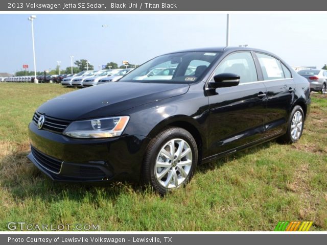 2013 Volkswagen Jetta SE Sedan in Black Uni