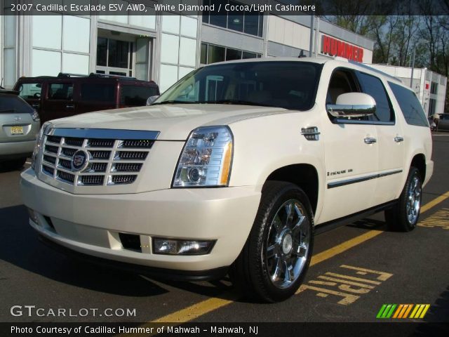 2007 Cadillac Escalade ESV AWD in White Diamond
