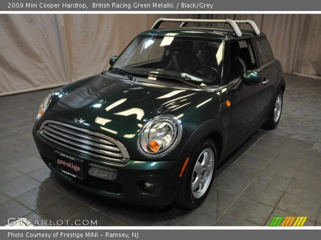 2009 Mini Cooper Hardtop in British Racing Green Metallic