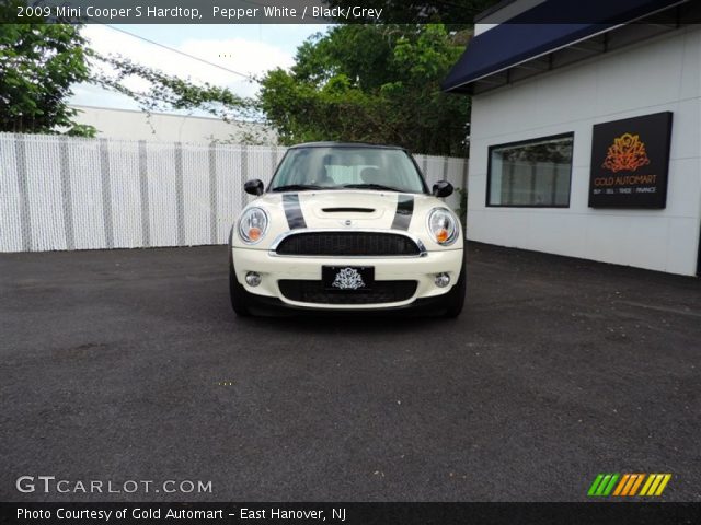 2009 Mini Cooper S Hardtop in Pepper White
