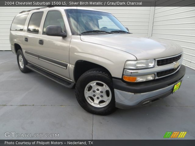 2004 Chevrolet Suburban 1500 LS in Silver Birch Metallic
