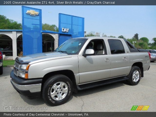 2005 Chevrolet Avalanche Z71 4x4 in Silver Birch Metallic