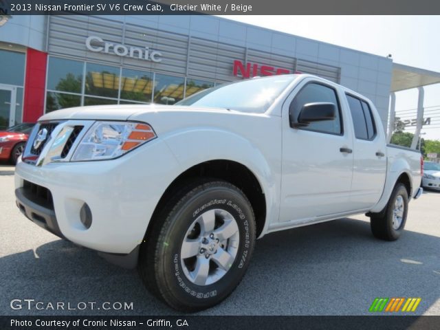 2013 Nissan Frontier SV V6 Crew Cab in Glacier White