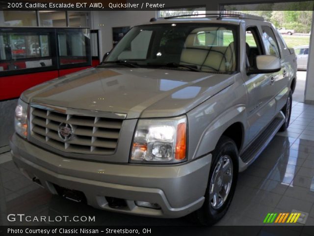 2005 Cadillac Escalade EXT AWD in Quicksilver