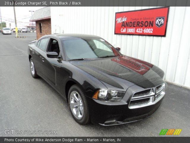2013 Dodge Charger SE in Pitch Black