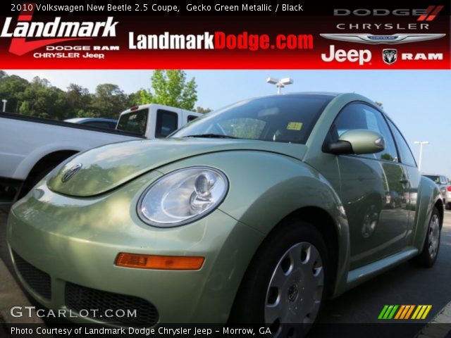 2010 Volkswagen New Beetle 2.5 Coupe in Gecko Green Metallic