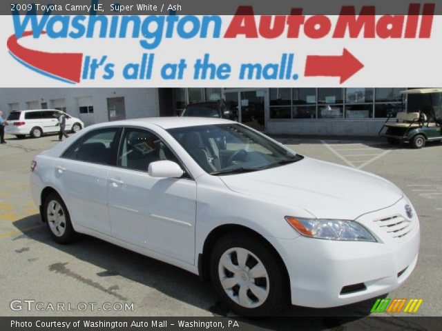 2009 Toyota Camry LE in Super White