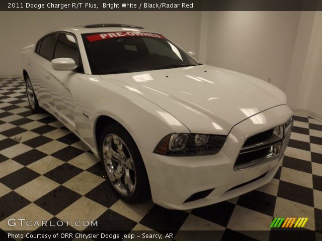 2011 Dodge Charger R/T Plus in Bright White