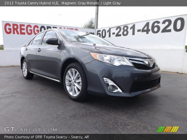 2013 Toyota Camry Hybrid XLE in Magnetic Gray Metallic