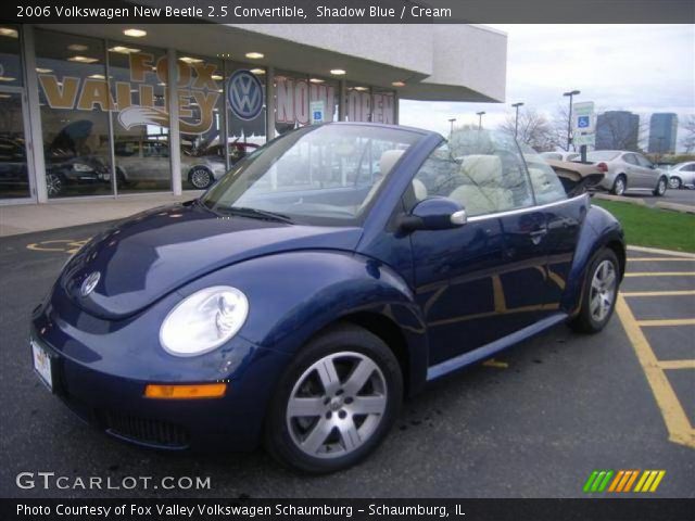 2006 Volkswagen New Beetle 2.5 Convertible in Shadow Blue