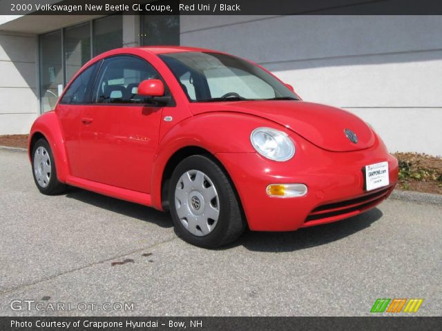 2000 Volkswagen New Beetle GL Coupe in Red Uni