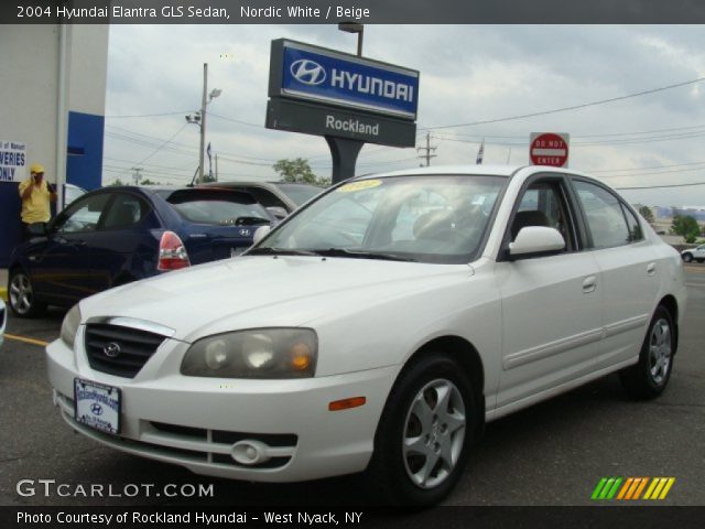 2004 Hyundai Elantra GLS Sedan in Nordic White