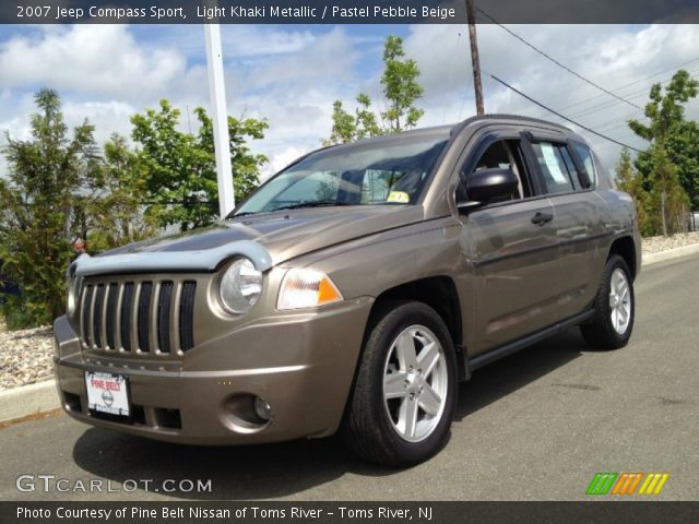 2007 Jeep Compass Sport in Light Khaki Metallic