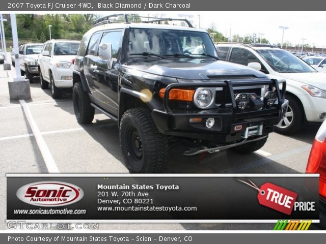 2007 Toyota FJ Cruiser 4WD in Black Diamond