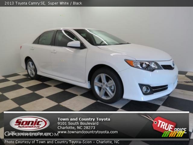 2013 Toyota Camry SE in Super White
