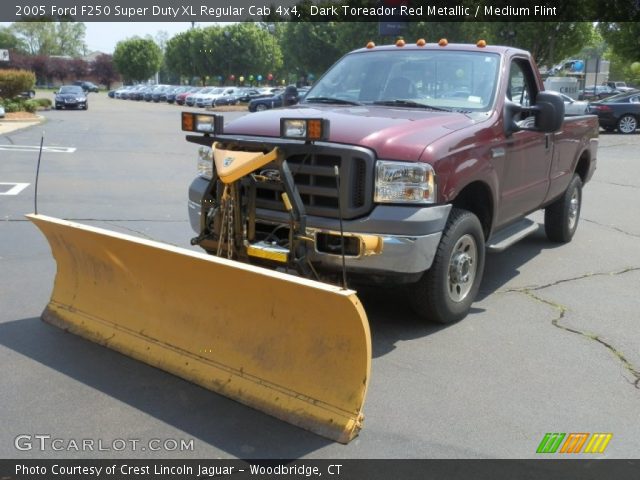 2005 Ford F250 Super Duty XL Regular Cab 4x4 in Dark Toreador Red Metallic