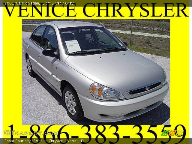 2001 Kia Rio Sedan in Light Silver