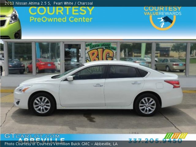 2013 Nissan Altima 2.5 S in Pearl White