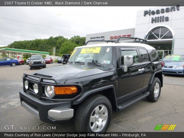 2007 Toyota FJ Cruiser 4WD in Black Diamond