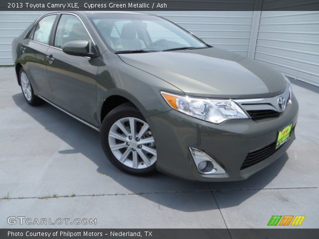 2013 Toyota Camry XLE in Cypress Green Metallic