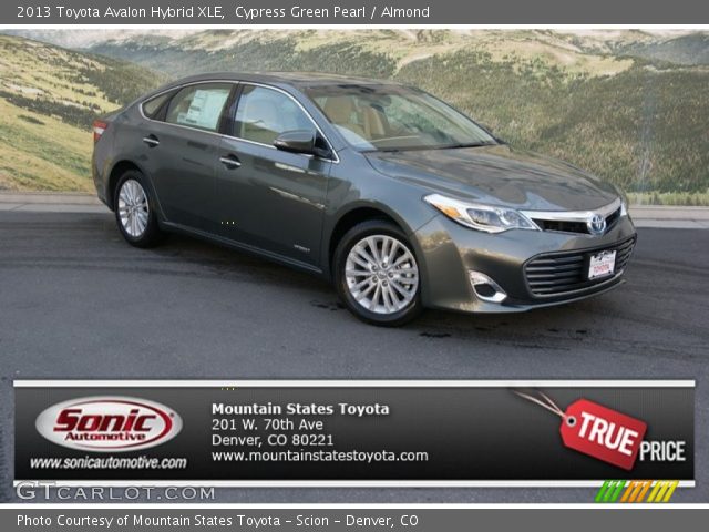 2013 Toyota Avalon Hybrid XLE in Cypress Green Pearl