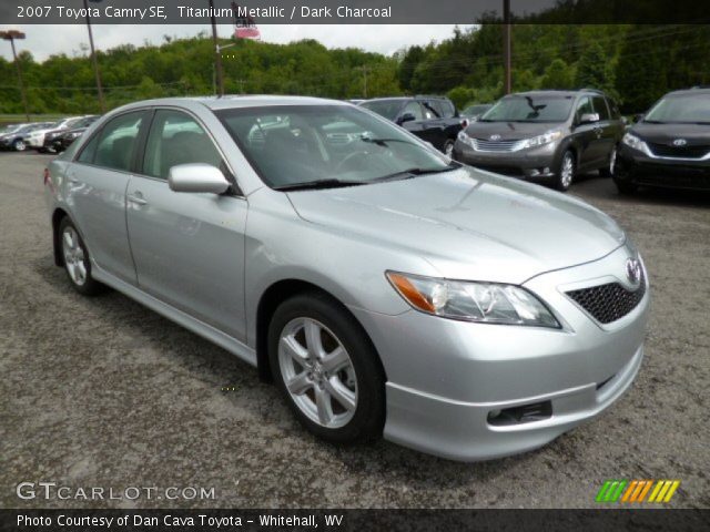 2007 Toyota Camry SE in Titanium Metallic