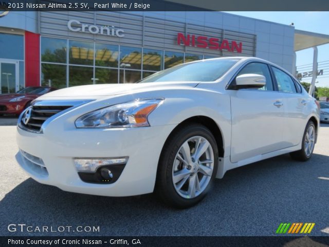 2013 Nissan Altima 2.5 SV in Pearl White