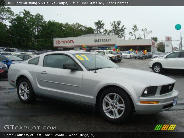 2007 Ford Mustang V6 Deluxe Coupe in Satin Silver Metallic
