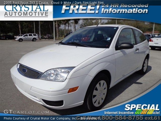 2005 Ford Focus ZX3 S Coupe in Cloud 9 White