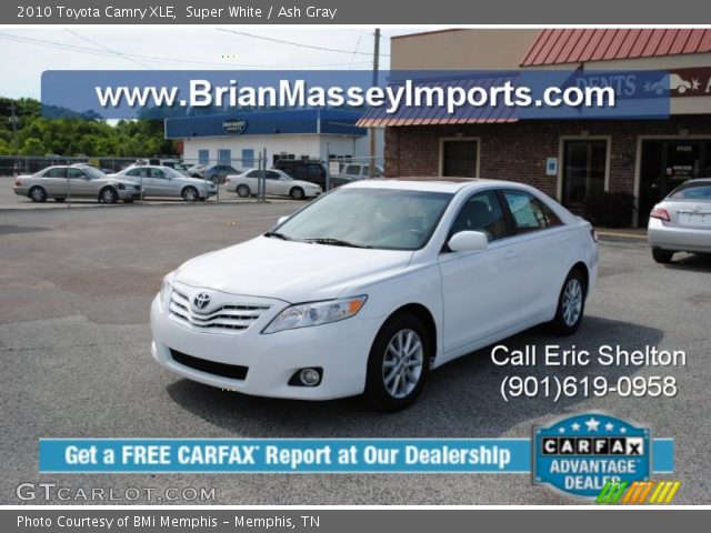 2010 Toyota Camry XLE in Super White