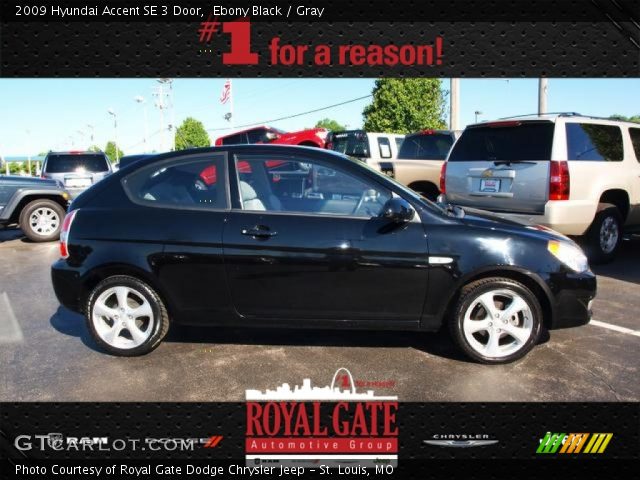 2009 Hyundai Accent SE 3 Door in Ebony Black