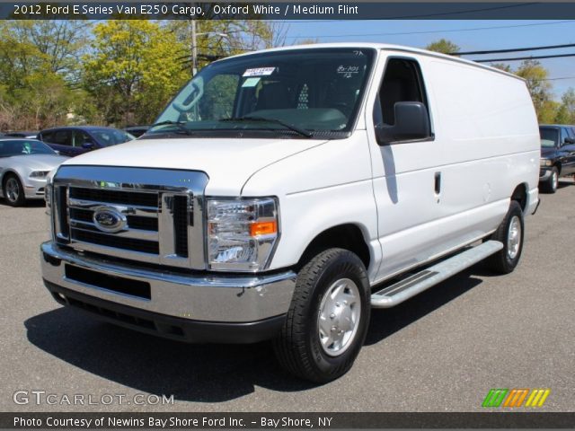 2012 Ford E Series Van E250 Cargo in Oxford White